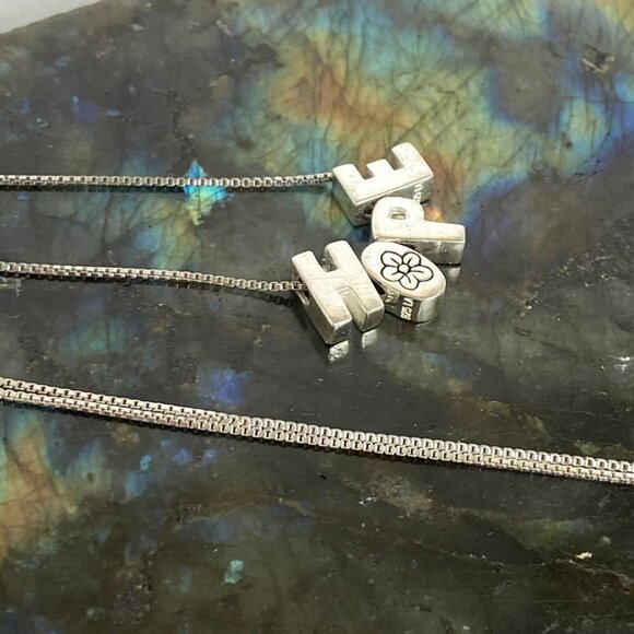 Sterling Silver 925 Dainty "HOPE" Nameplate Pendant Necklace 18.75" Box Chain - Picture 3 of 16